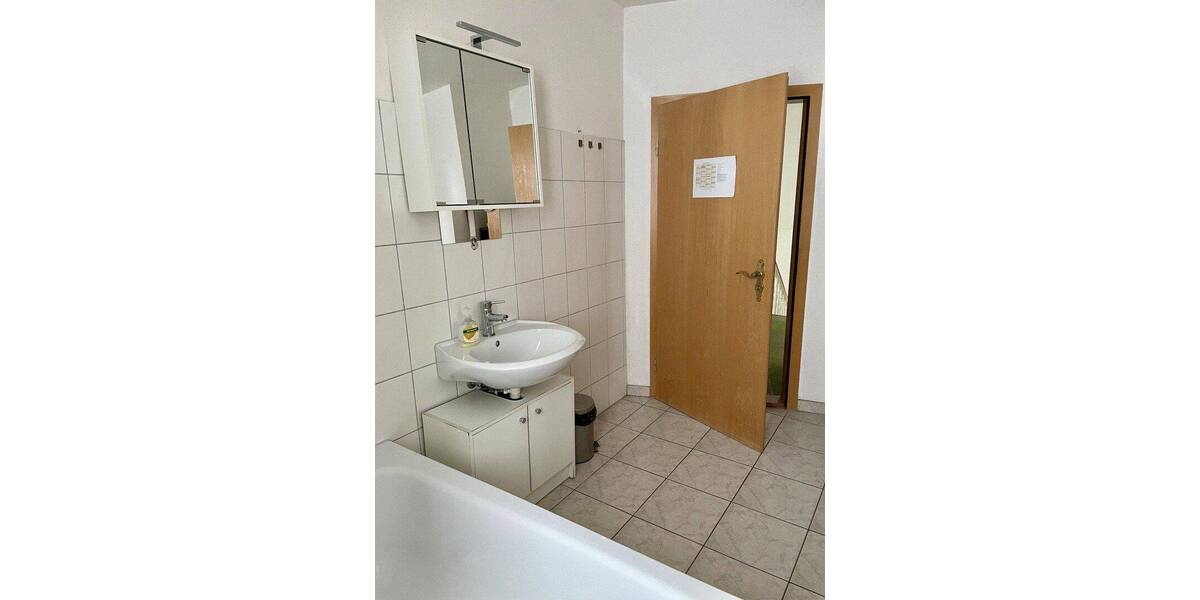 Doppelhaushälfte Villingen-Schwenningen Schwenningen - 8 Zimmer, 180 m&sup2;, 375.000&euro; | Angebot:26877563