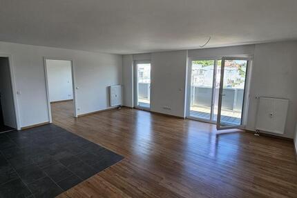 Helle 2-Zimmer-Wohnung im 2. Stock mit Balkon – Kemnath 2 zimmer