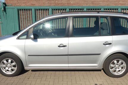 VW Touran 227.790 km 5.990 &euro; Osnabrück 49084