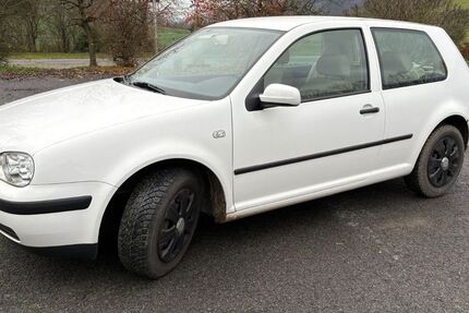 VW Golf 90.000 km 2.799 &euro; Ramsthal 97729