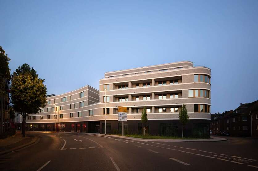 Wohnung zum Mieten in Grevenbroich 1.716,25 € 137.3 m² 4 zimmer