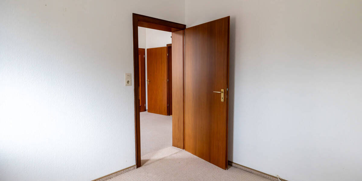 Etagenwohnung Ganderkesee Neuenlande - 6 Zimmer, 145 m&sup2;, 149.000&euro; | Angebot:23960266