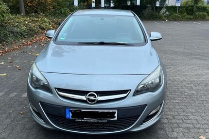 Opel Astra 114.000 km 5.199 &euro; Köln 50823