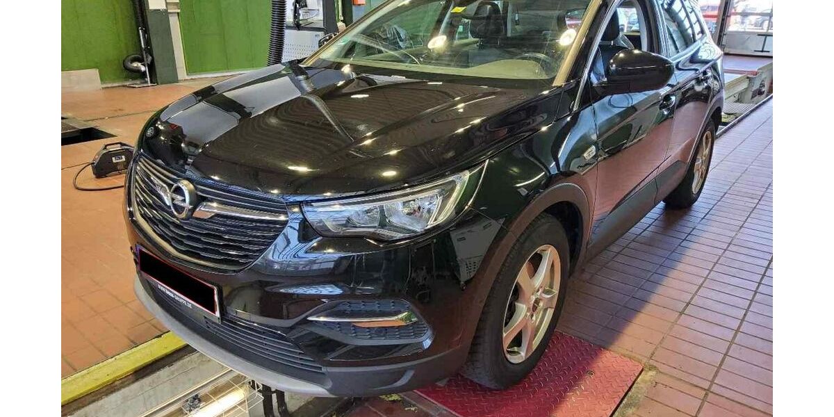 Opel Grandland (X) 113.000 km 14.999 € Hohenbrunn bei München 85662