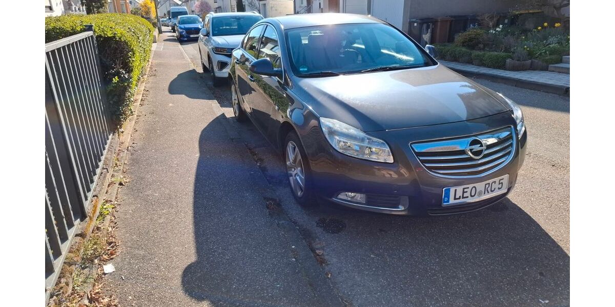 Opel Insignia 73.500 km 6.850 &euro; Fellbach - Schmiden 70736