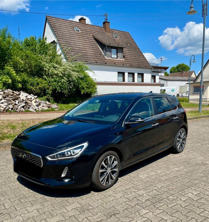 i30
