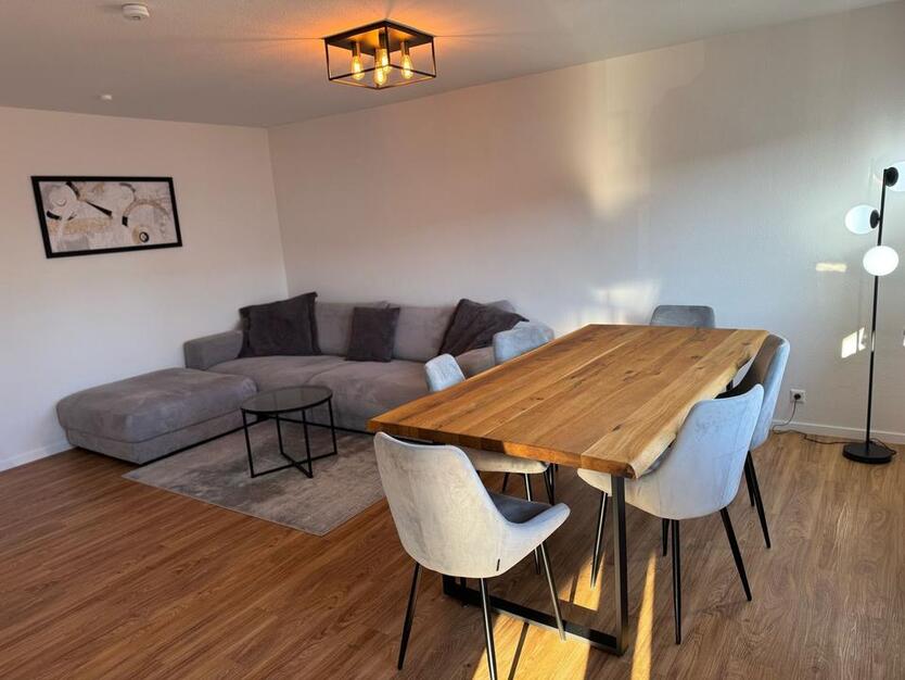 *Provisionsfrei* helle 4,5-Zimmerwohnung mit Balkon & Tiefgarage zimmer