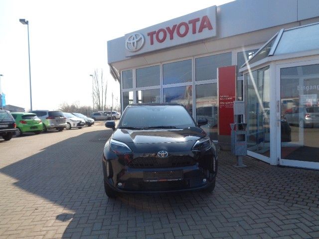 Toyota Yaris 30.000 km 20.900 &euro; Aschersleben 06449