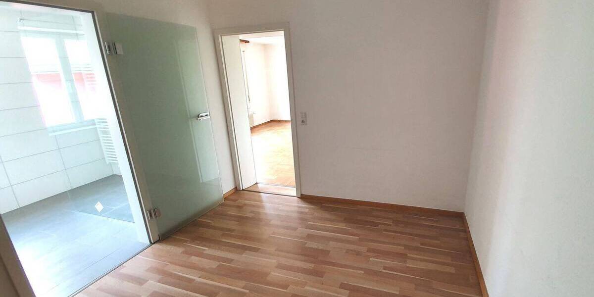 Einfamilienhaus Achern Großweier - 7 Zimmer, 165 m&sup2;, 350.000&euro; | Angebot:25703677