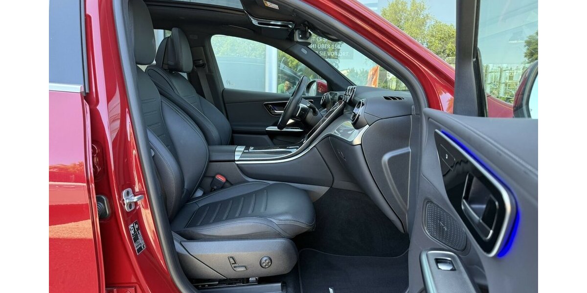 Mercedes-Benz GLC 300 d AMG/PANORAMA/4-MATIC/NAVI/MBUX/1.HAND 39.620 km 49.900 &euro; Villingen-Schwenningen 78054