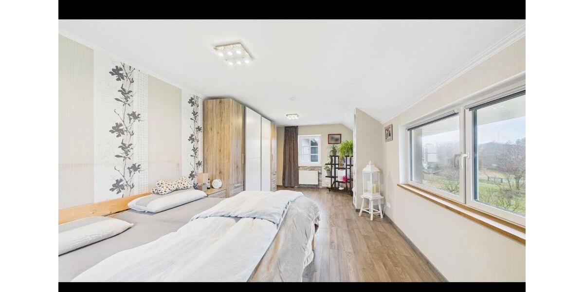 Bauernhaus, Landhaus Schönecken - 10 Zimmer, 220 m&sup2;, 498.000&euro; | Angebot:26414444