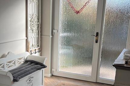 Attraktives Bungalow-Einfamilienhaus mit Kamin & Sauna 5 zimmer