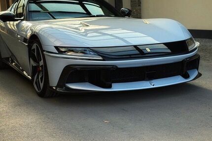 Ferrari 12Cilindri 1.400 km 534.000 &euro; Stahnsdorf 14532