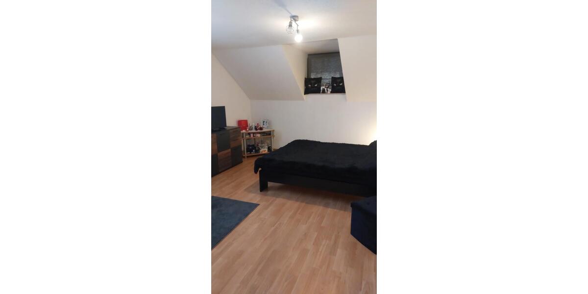 Etagenwohnung Werdau - 3 Zimmer, 70 m&sup2;, 390&euro; | Angebot:26411618