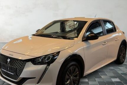 Peugeot 208 51.700 km 17.980 &euro; Nürnberg OT Schweinau 90439