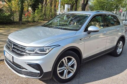 VW Tiguan 92.000 km 25.900 &euro; München 80687