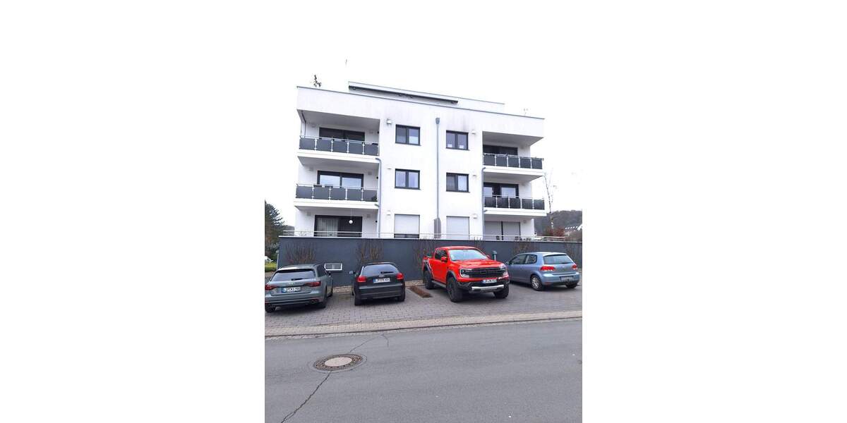 Mietwohnung mit Personenaufzug u.Tiefgarage 3 zimmer