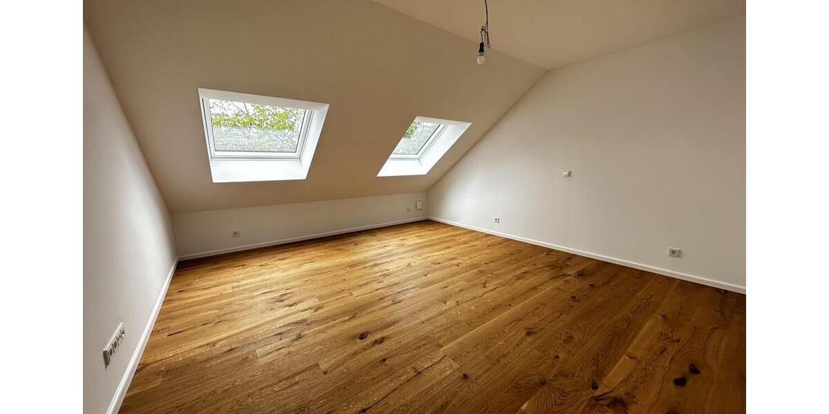 Dachgeschoßwohnung Bremen Schwachhausen - 2 Zimmer, 92 m&sup2;, 1.750&euro; | Angebot:26676601