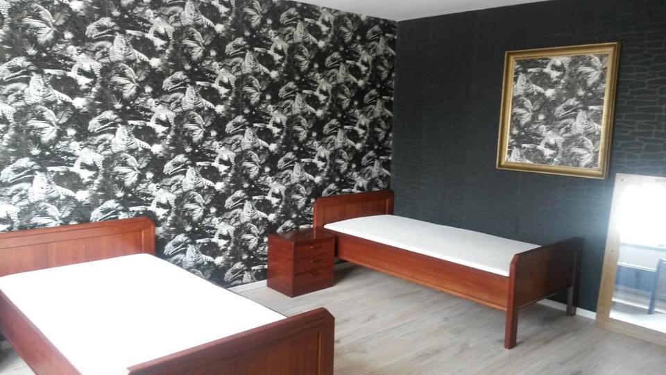 Reihenhaus Schwalbach - 7 Zimmer, 140 m&sup2;, 290.000&euro; | Angebot:27076625