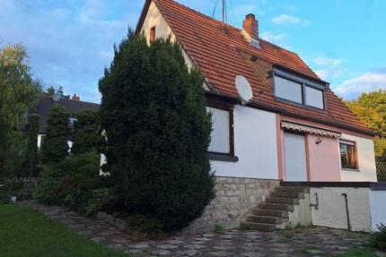 Zweifamilienhaus mit großem Garten und traumhafter Ruhe 6 zimmer