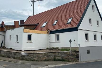 Haus Haßfurt - 6 Zimmer, 200 m&sup2;, 1.500&euro; | Angebot:26652352