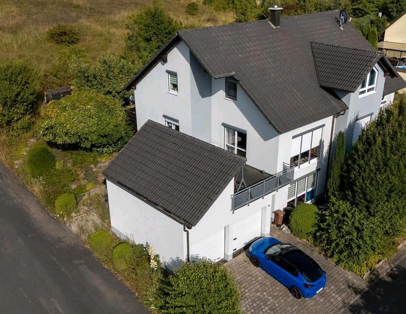 Wohnhaus mit Einliegerwohnung zimmer