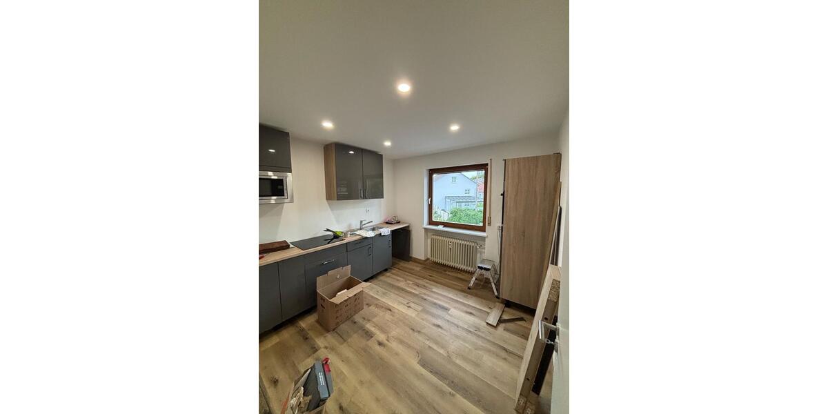 Etagenwohnung Bad Königshofen im Grabfeld - 4 Zimmer, 116 m&sup2;, 830&euro; | Angebot:25802693