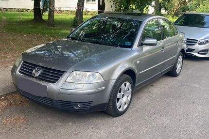 VW Passat 143.600 km 4.349 &euro; Berlin 12359