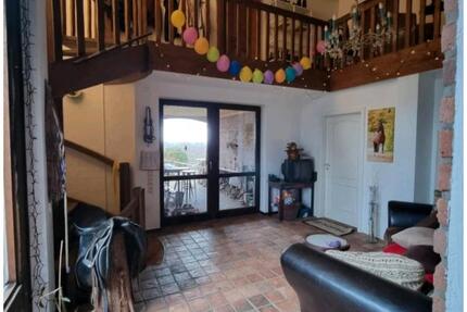 WG Zimmer (wenn gewollt mit Pferdehaltung) 2 zimmer