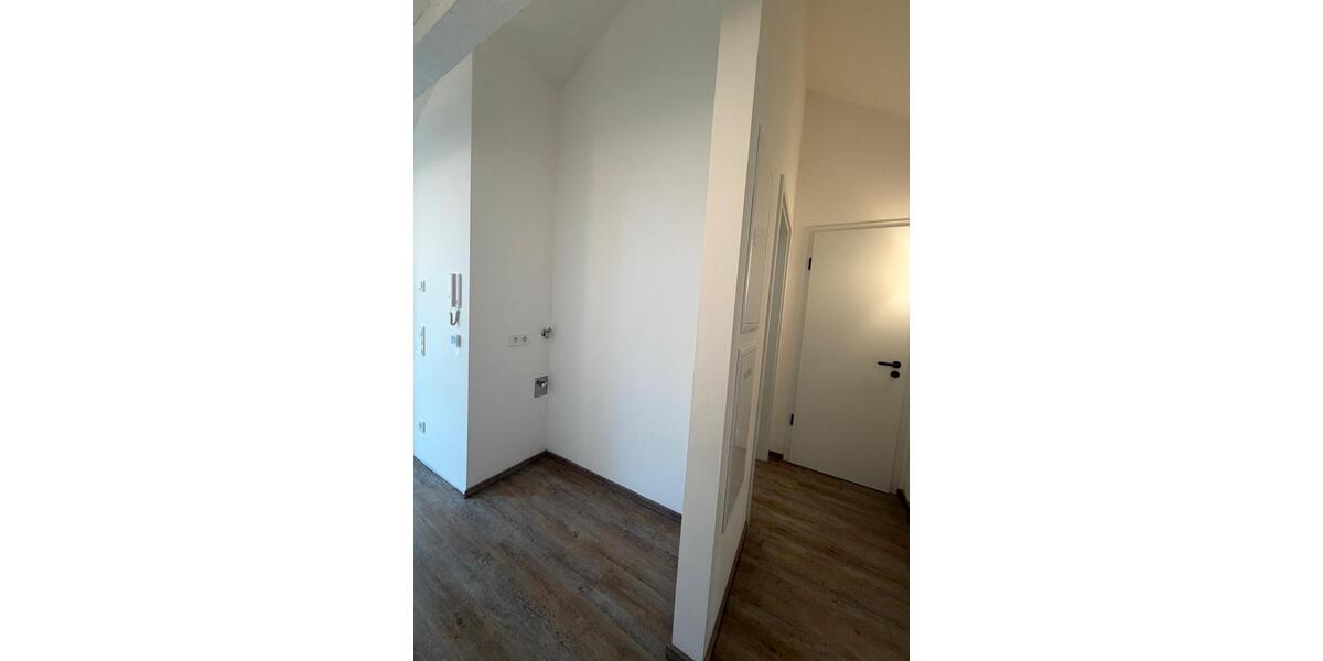 Dachgeschoßwohnung Beratzhausen - 3 Zimmer, 84 m&sup2;, 1.029&euro; | Angebot:24854465