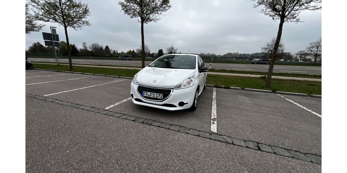Peugeot 208 113.000 km 4.000 &euro; Augsburg 86163