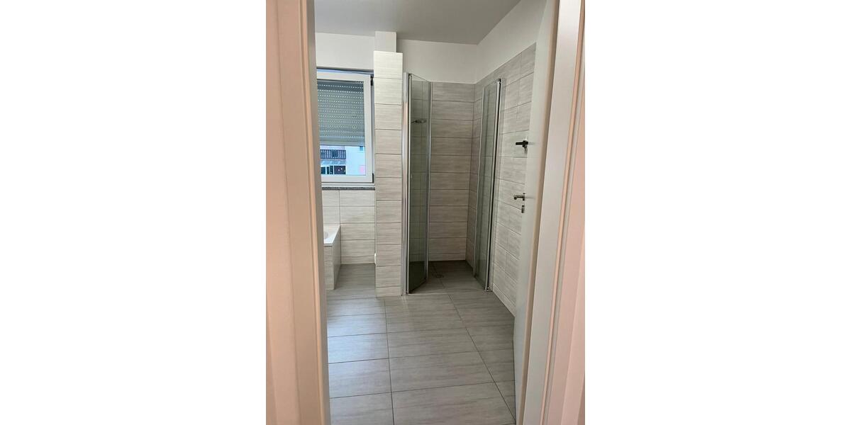 Etagenwohnung Schwandorf - 5 Zimmer, 140 m&sup2;, 1.680&euro; | Angebot:26632555