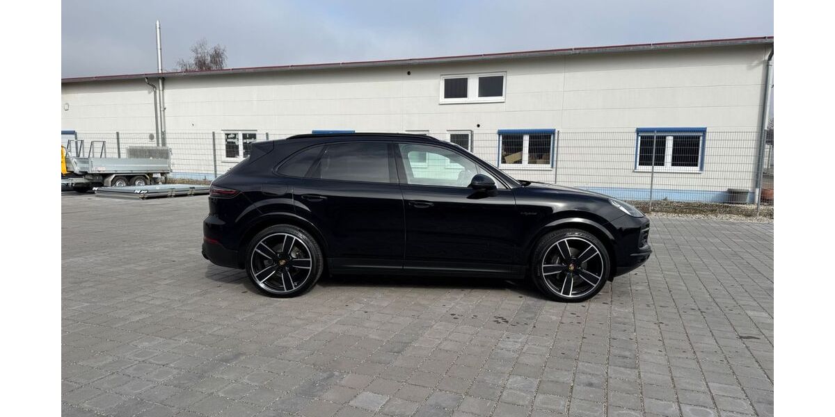 Porsche Cayenne 25.900 km 82.900 &euro; Burgau 89331