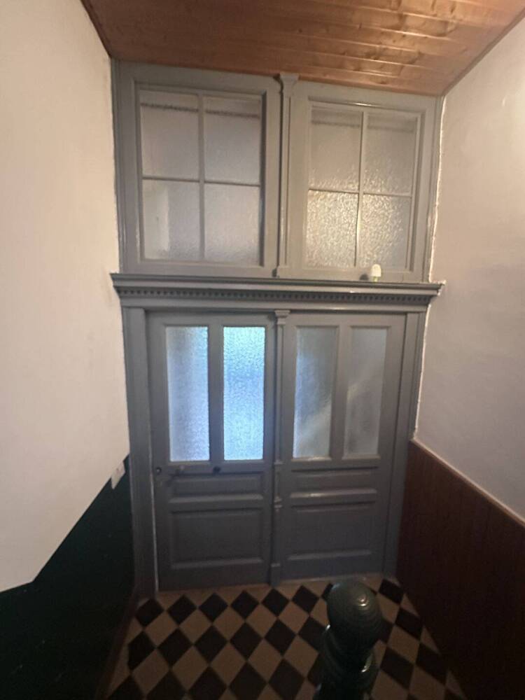Alle 4 Wohnungen sofort frei! Teilsaniertes Jugendstilhaus