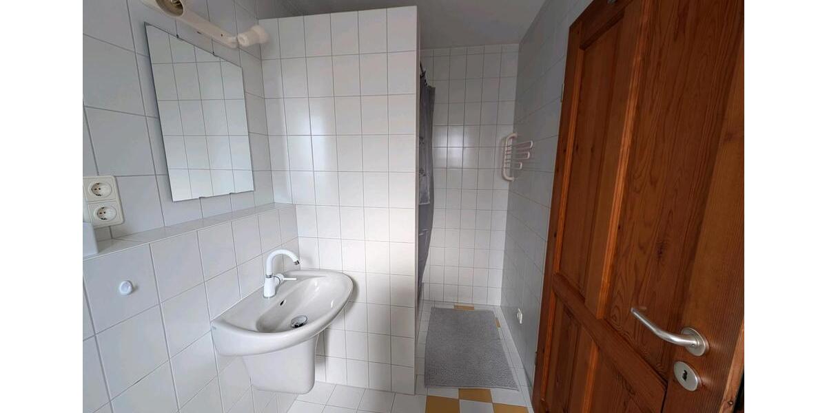 Etagenwohnung Regenstauf - 1 Zimmer, 27 m&sup2;, 380&euro; | Angebot:25968156