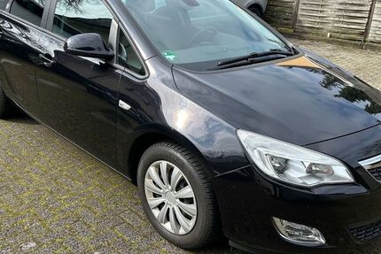 Opel Astra 150.000 km 2.250 &euro; Köln 51069