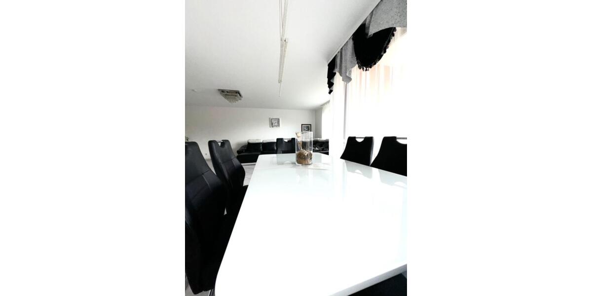 Etagenwohnung Wiesbaden Mainz-Amöneburg - 4 Zimmer, 110 m&sup2;, 1.700&euro; | Angebot:25950870