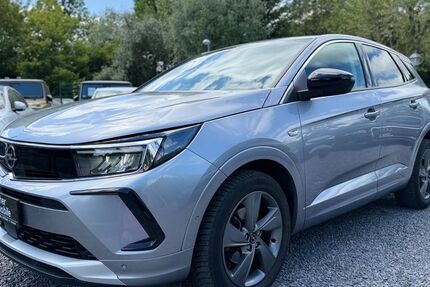 Opel Grandland (X) 62.182 km 17.690 &euro; Potsdam 14482