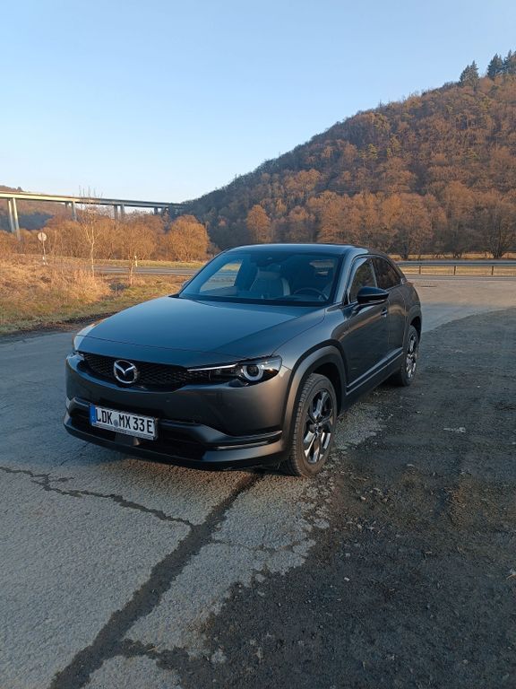 Mazda MX-30 19.999 km 18.899 € Driedorf 35759