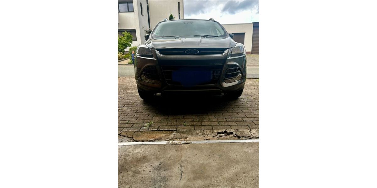 Ford Kuga 184.000 km 9.700 &euro; Korbach 34497