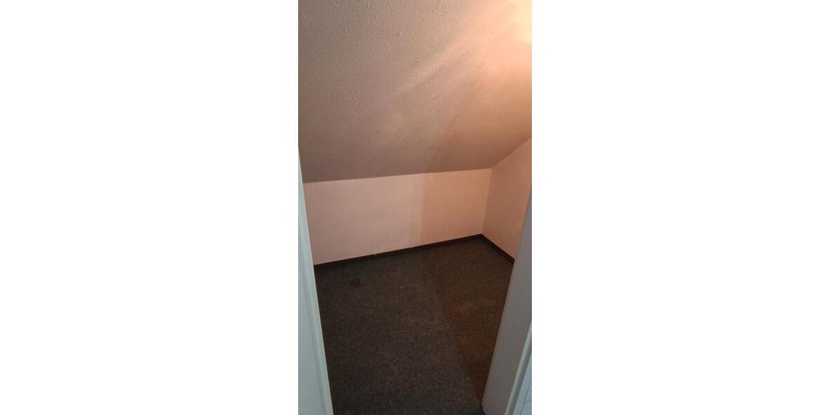 Dachgeschoßwohnung Aschersleben - 2 Zimmer, 73 m&sup2;, 402&euro; | Angebot:26253041