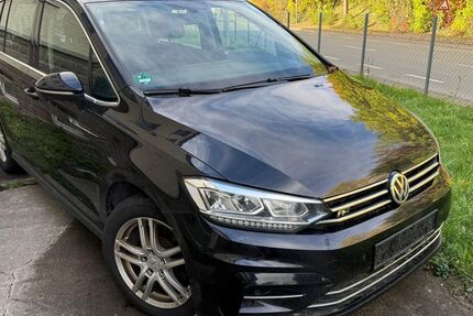 VW Touran 227.000 km 11.700 € Eschershausen 37632