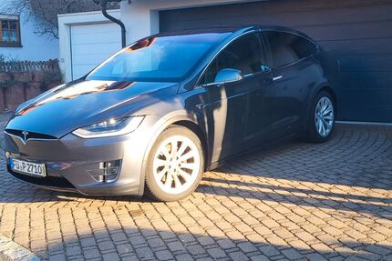 Tesla Model X 126.400 km 34.999 &euro; Roßtal 90574