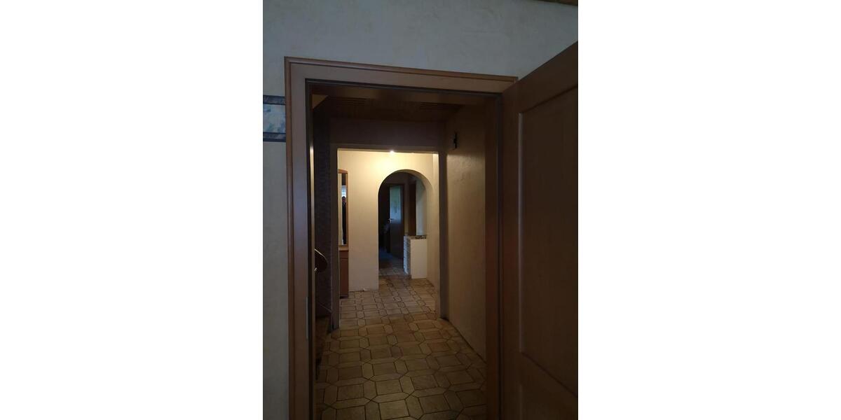 Einfamilienhaus Hessisch Oldendorf - 8 Zimmer, 180 m&sup2;, 143.000&euro; | Angebot:26903258