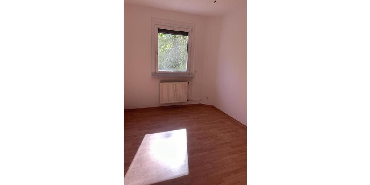 Erdgeschoßwohnung Halle (Saale) Silberhöhe - 3 Zimmer, 66 m&sup2;, 265&euro; | Angebot:26382344