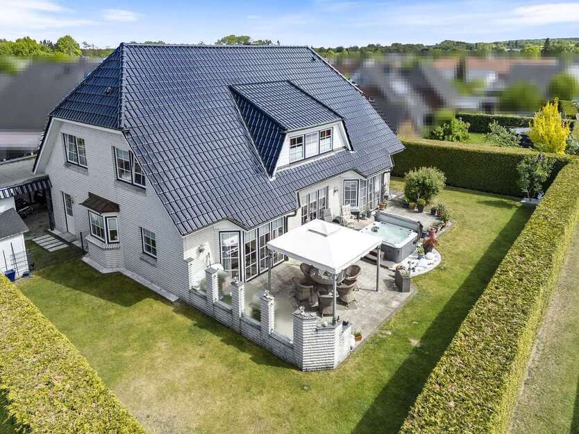 Haus zum Kaufen in Berkenthin 749.000 € 246.6 m²