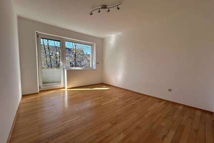 Wohnung zum Mieten in Augsburg Pfersee 510 € 53.36 m²