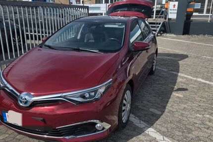 Toyota Auris 86.900 km 13.499 &euro; Geilenkirchen 52511