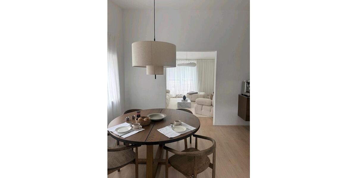 Dachgeschoßwohnung Wiesbaden Dotzheim - 4 Zimmer, 114 m&sup2;, 1.690&euro; | Angebot:24992228