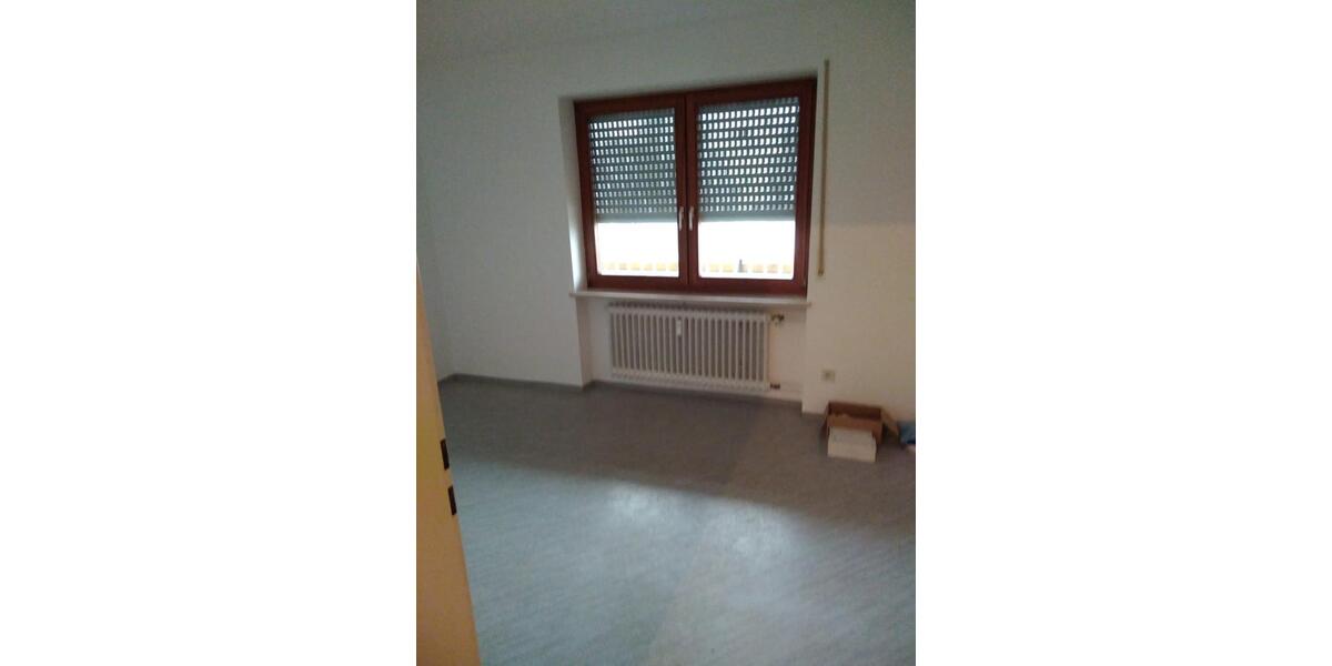 Etagenwohnung Laaber - 5 Zimmer, 110 m&sup2;, 750&euro; | Angebot:24827219